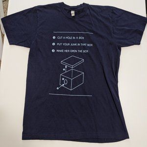 SNL Cut Hole In Box M Tee